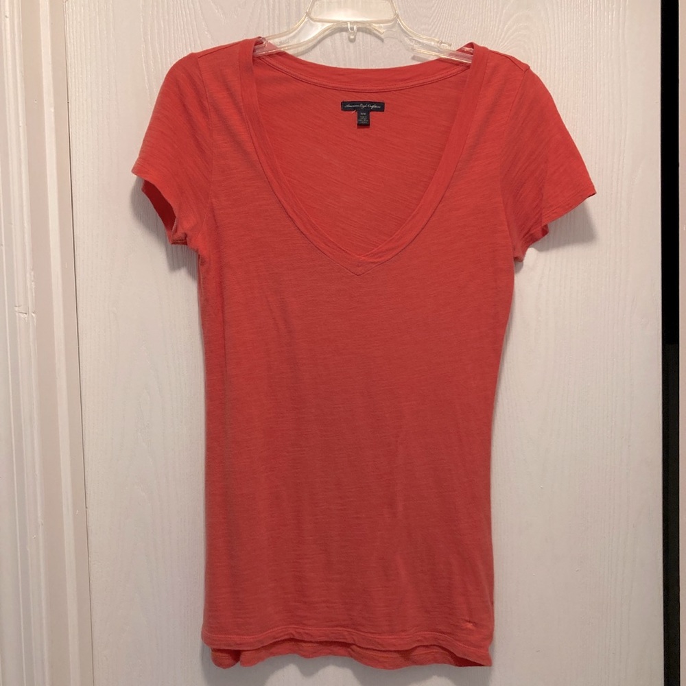 American Eagle Outfitters v neck tee